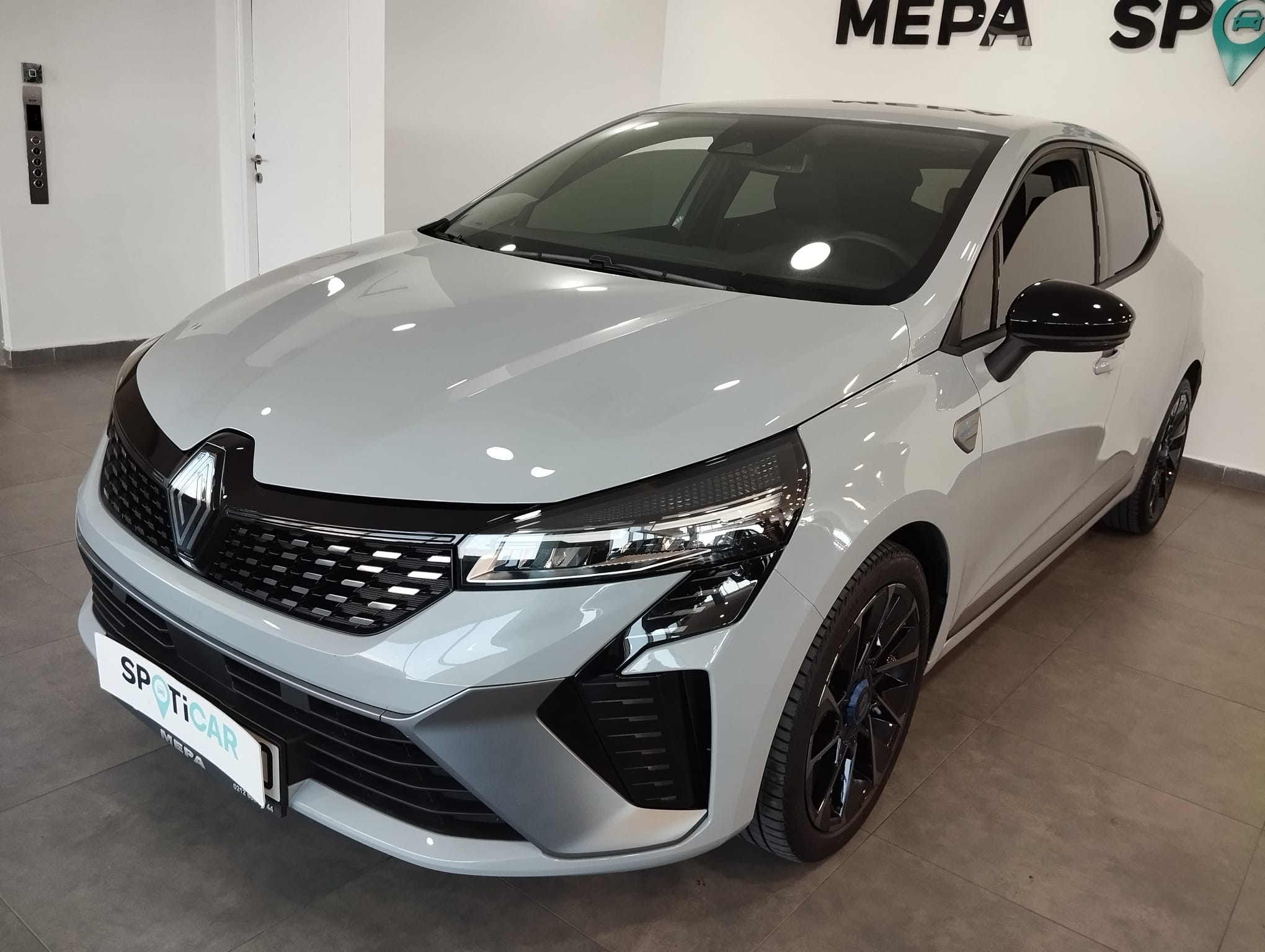 MEPA 2. EL 2024 CLIO 1.0 TCE TECHNO ESPRIT ALPINE 24 BİN KM