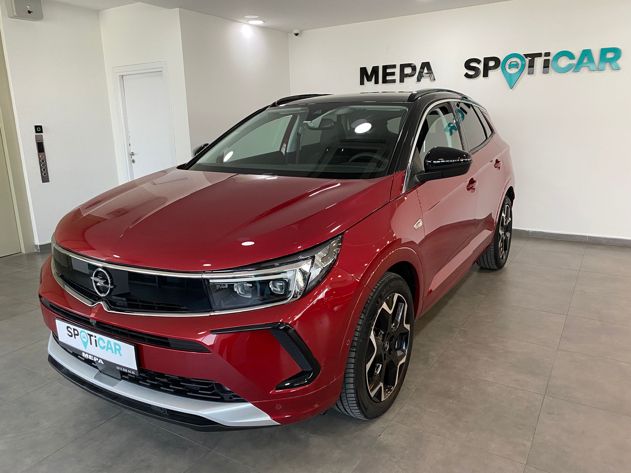 MEPA 2.EL 2024 GRANDLAND 1.2 130 HP AT8 ULTIMATE  PERMIUM PACK 10 BİN KM